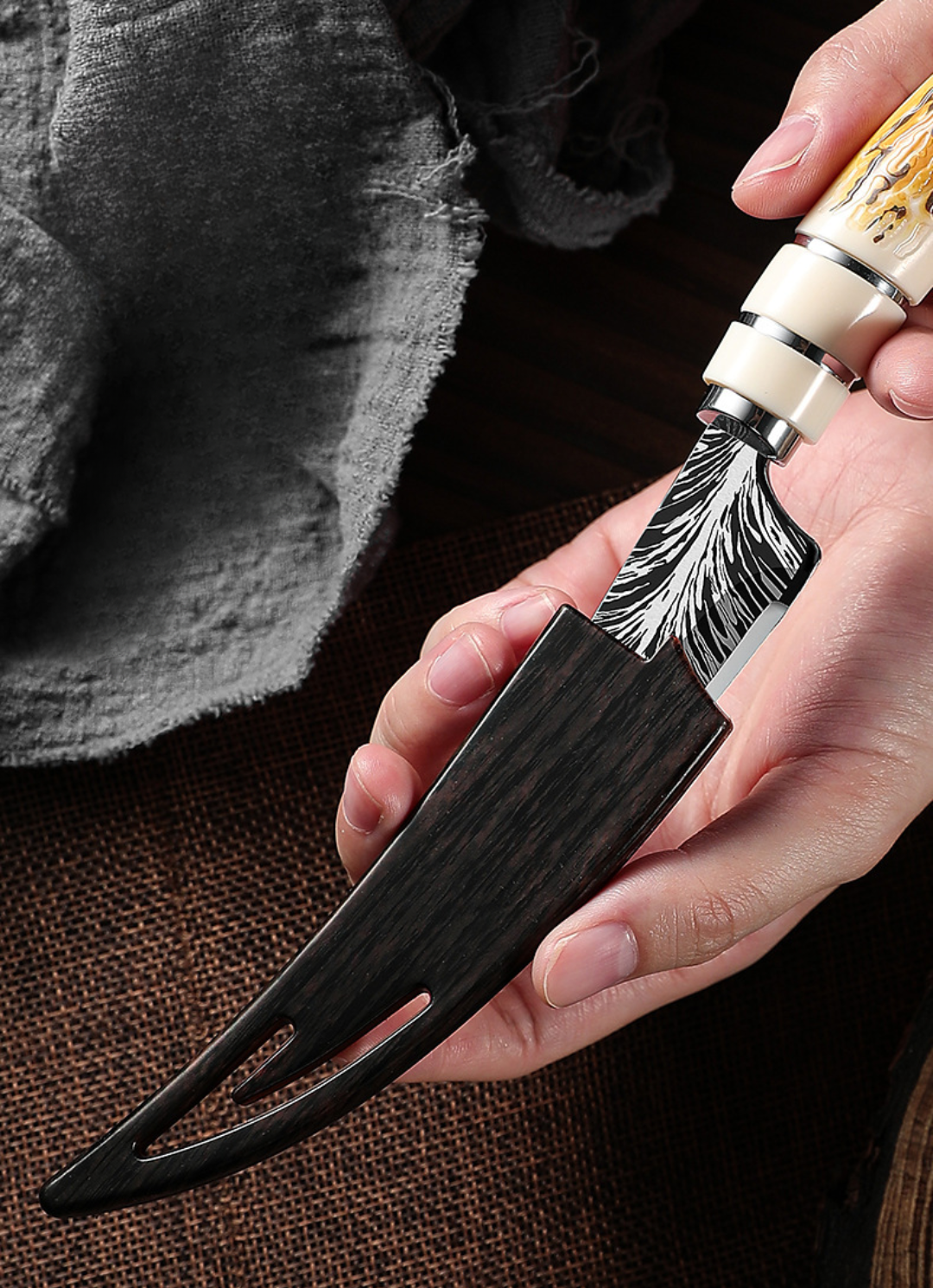 Faca Desossadora Curva